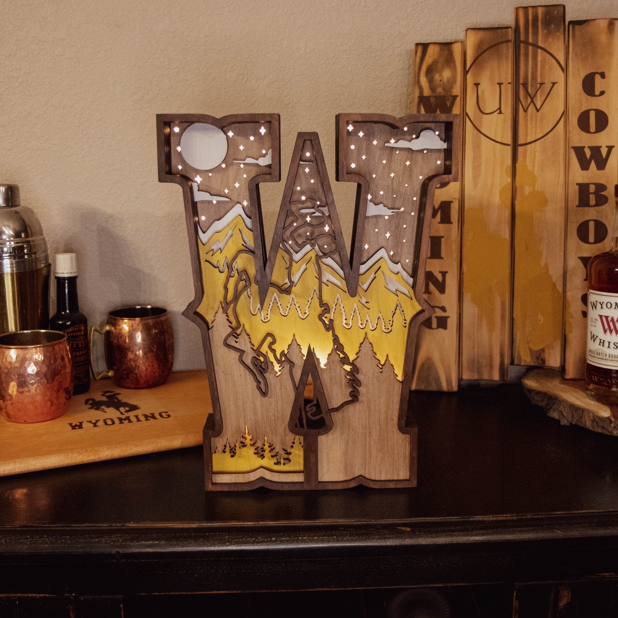Wyoming Glory – Lighted “W” Mountain Scene